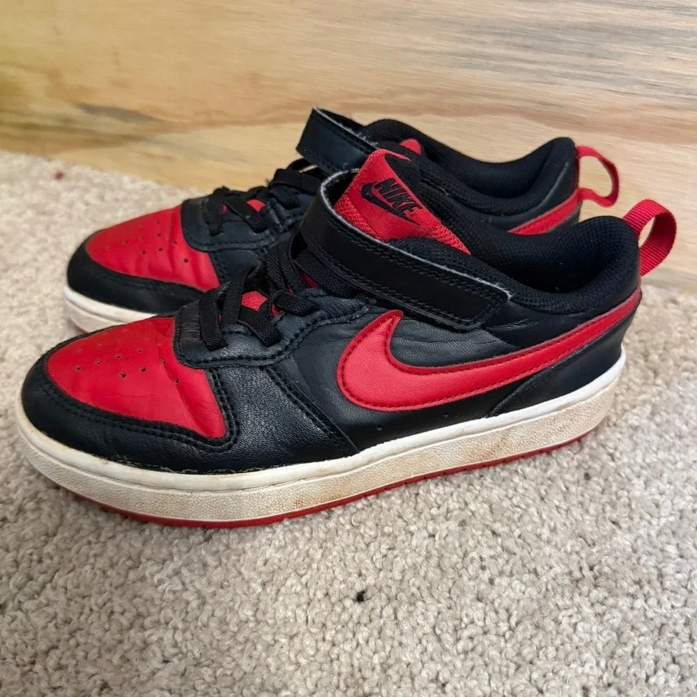 Youth Nike Sneakers 1Y Red/Black Court Borough Low